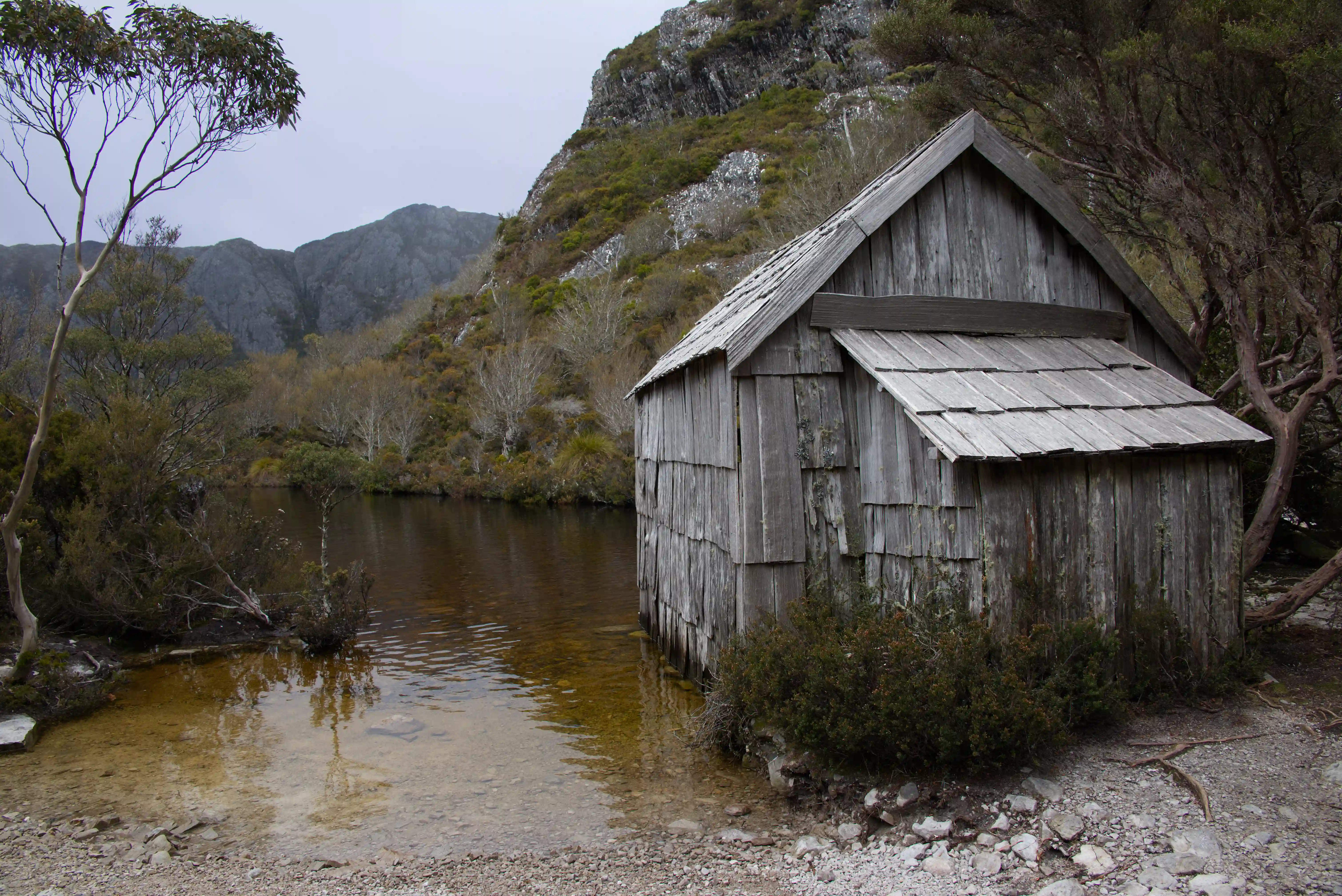 overland-track-crater-lake-hut-2025-11-09.webp
